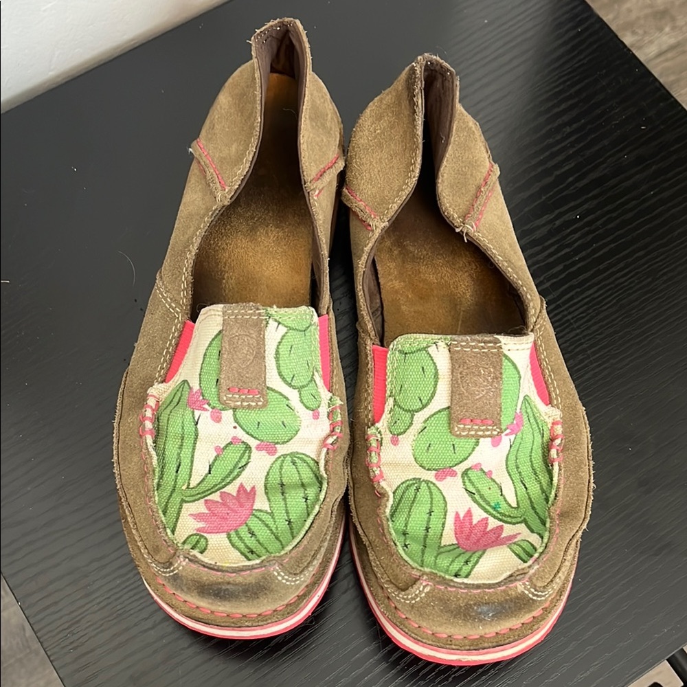 Ariat cruiser boat shoes cactus